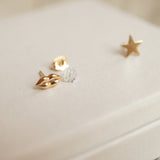 Tiny gold stud earring lips