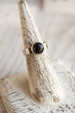 Onyx cabochon ring